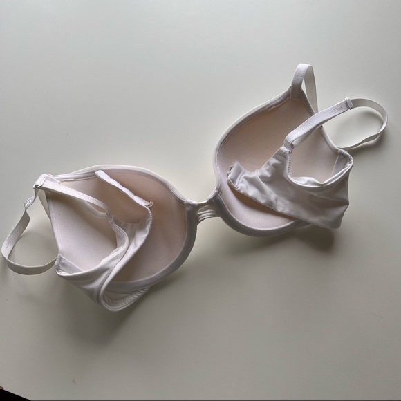 Calvin Klein Bra with convertible straps (32B) - Picture 5 of 5